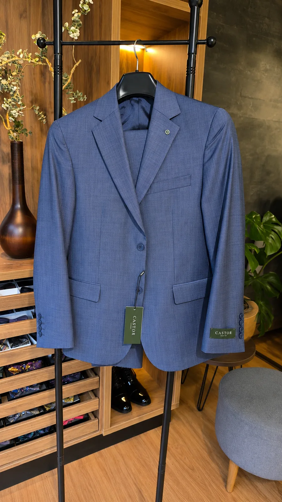 Traje Azul Intenso en Lana Fría — vista 3