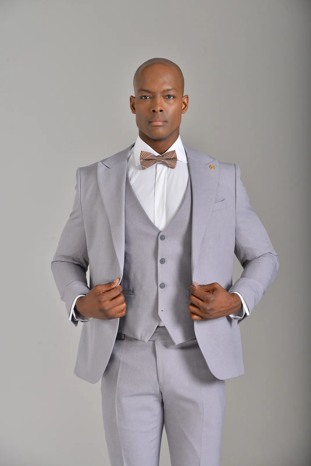Traje Gris Medio